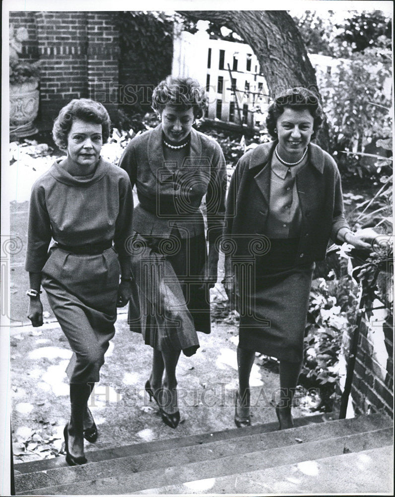 1961 Press Photo Mrs. Melvin Roberts, Mrs, W.W. Robinson &amp; Mrs Charles Kendrick - Historic Images