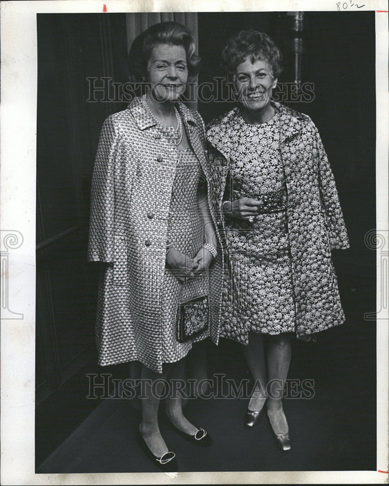 1969 Press Photo Malvin Roberts Davis Moore playgoer Black Tie Party Theater - Historic Images