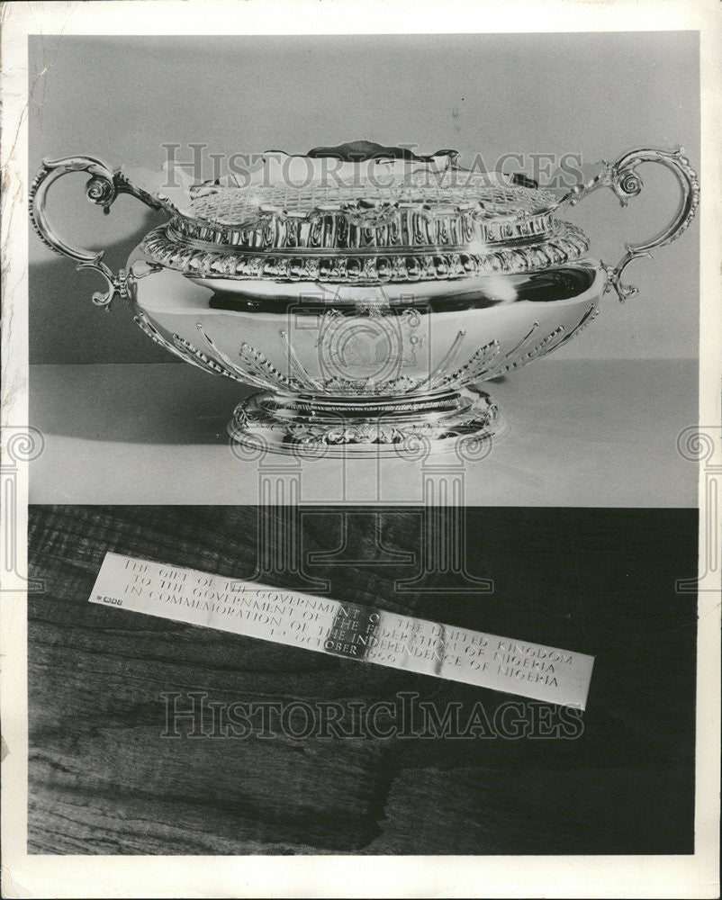 1961 Press Photo Nigerian Independence Britain Silver Tableware British Gov - Historic Images