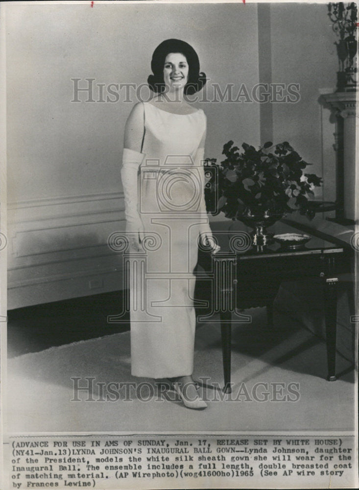 1965 Press Photo Lynda Johnson President daughter model wear Inaugural Ball - Historic Images