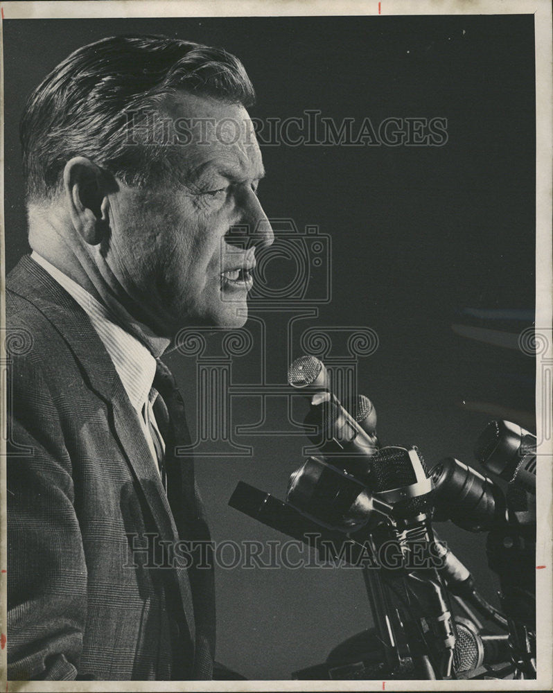 1968 Press Photo New York Nelson Rockefeller discuss poll Denver Press Meet - Historic Images