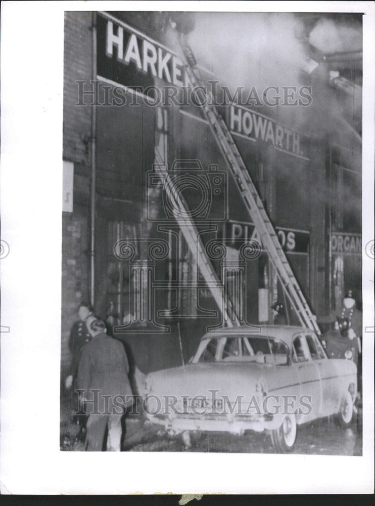 1961 Press Photo Firemen Battle Blaze Story Club Gay Dance Flame Horror Police - Historic Images