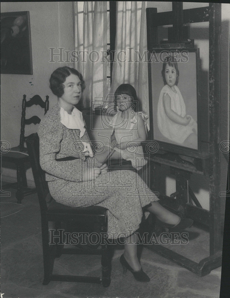 Press Photo Down Sally Pose Daughter Mirror Chair Table Frock Paint Art - Historic Images