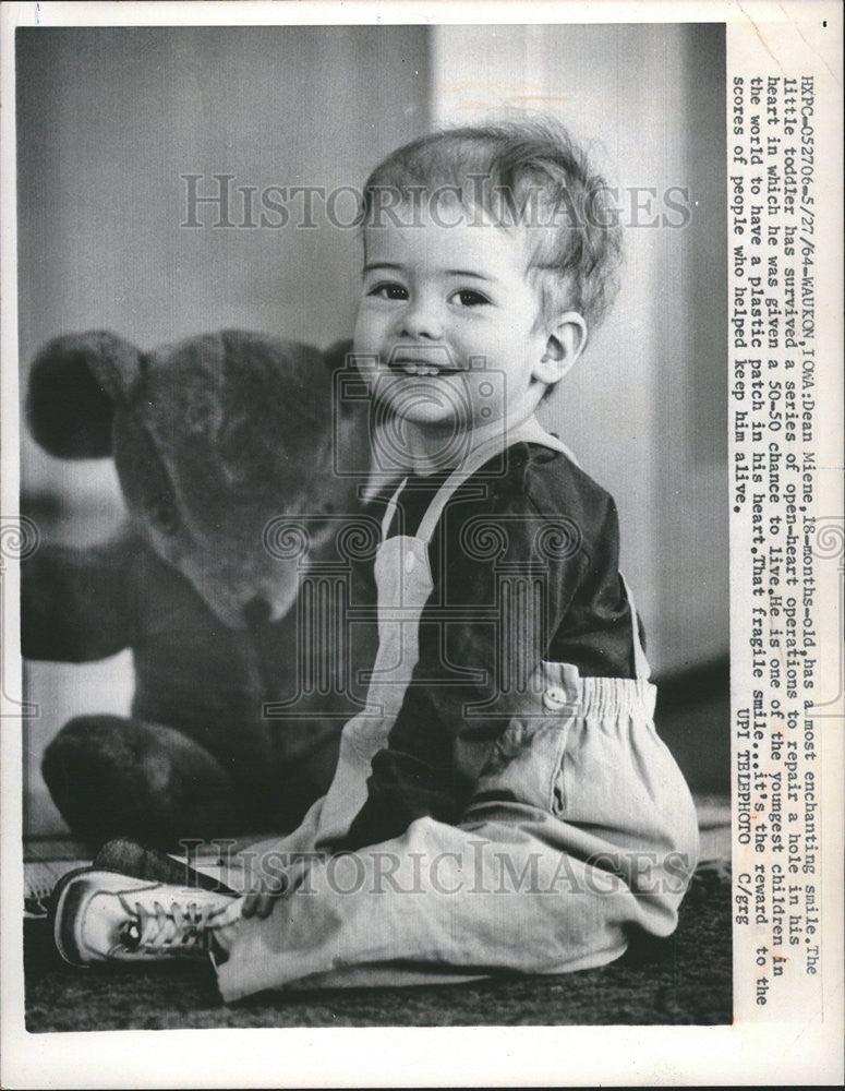 1964 Press Photo Dean Miene Enchanting Smile Little Toddler Series Open Heart - Historic Images