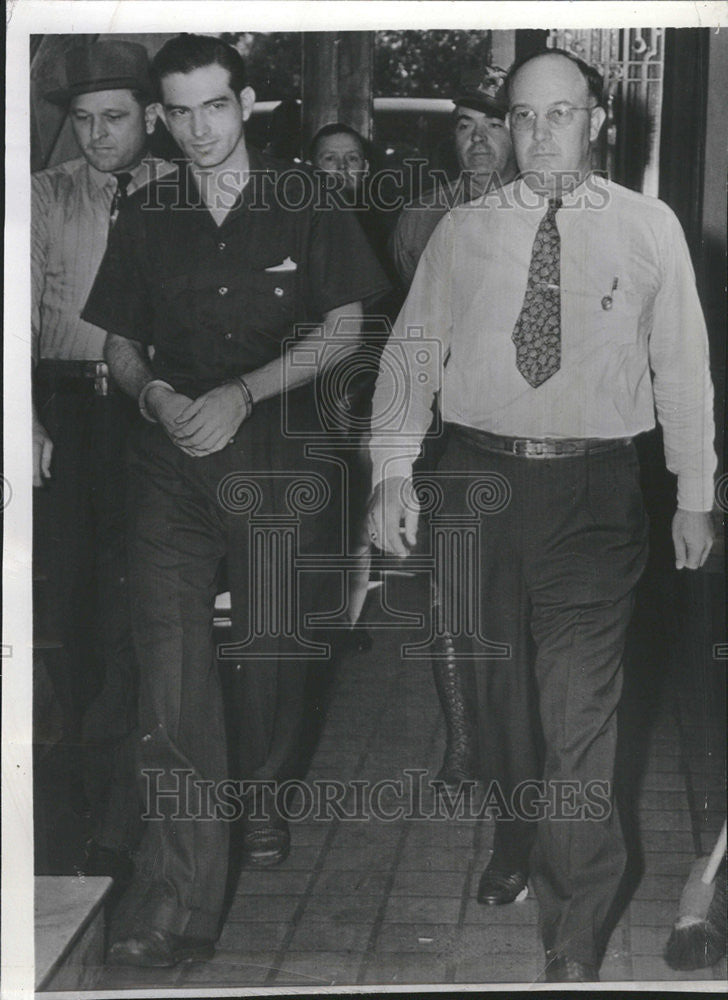 1939 Press Photo Herbert W. Goddard Jr. Enters Courthouse to Receive his Fate - Historic Images