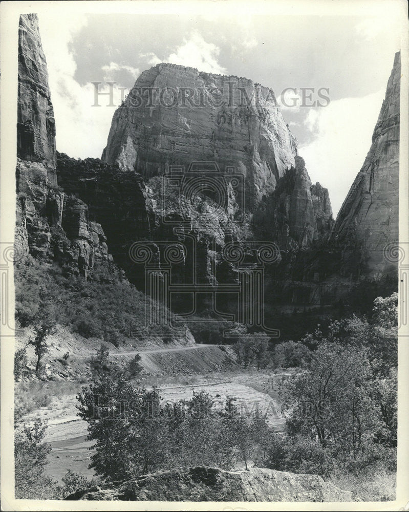 1941 Press Photo Great White Throne Zion National Park Utah - Historic Images