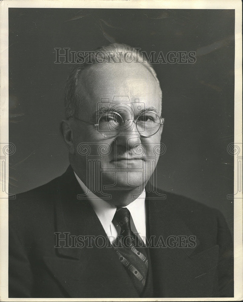 1951 Press Photo William Townsend, New York security analyst and economist - Historic Images