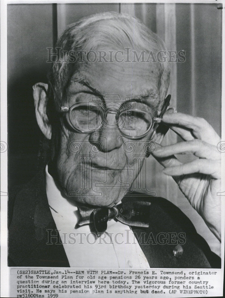 1959 Press Photo Francis Townsend Ponders Seattle Originator Practitioner - Historic Images