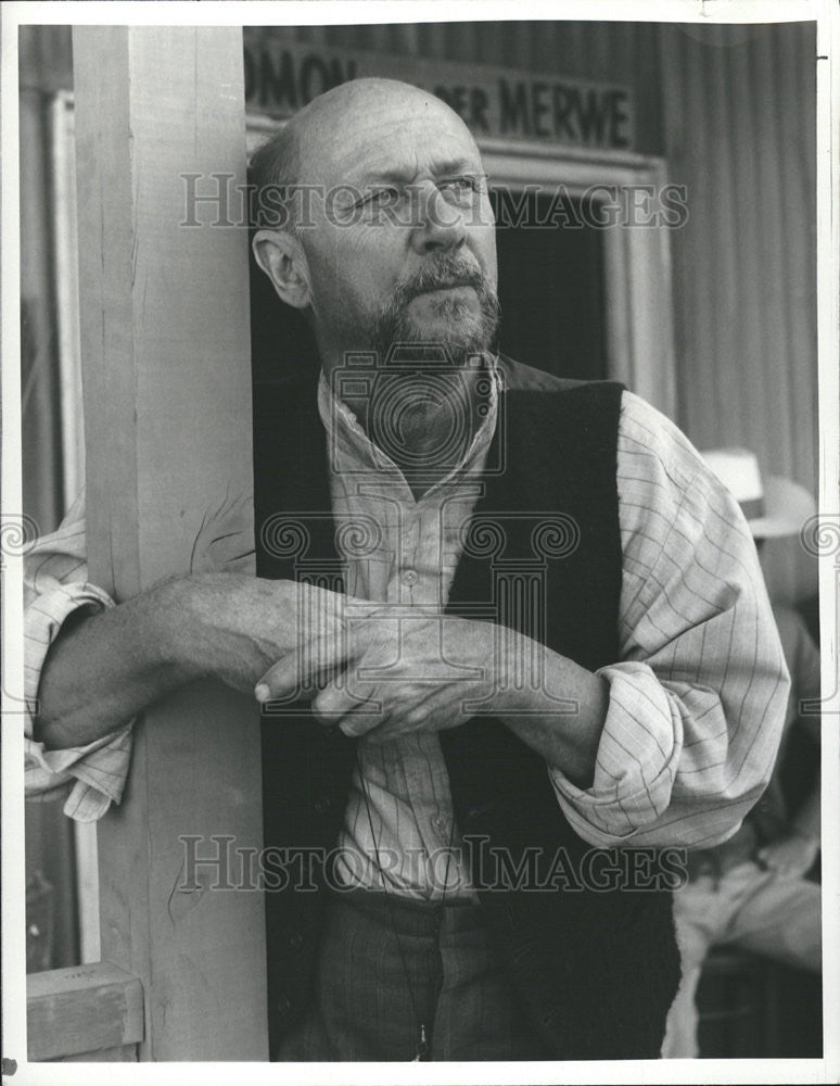 Press Photo Donald African merchant Masters Game CBS TV Network - Historic Images