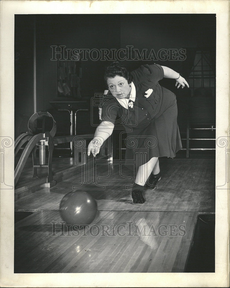 1944 Press Photo Mrs. Jack Adams, Redwings Manager&#39;s Wife - Historic Images