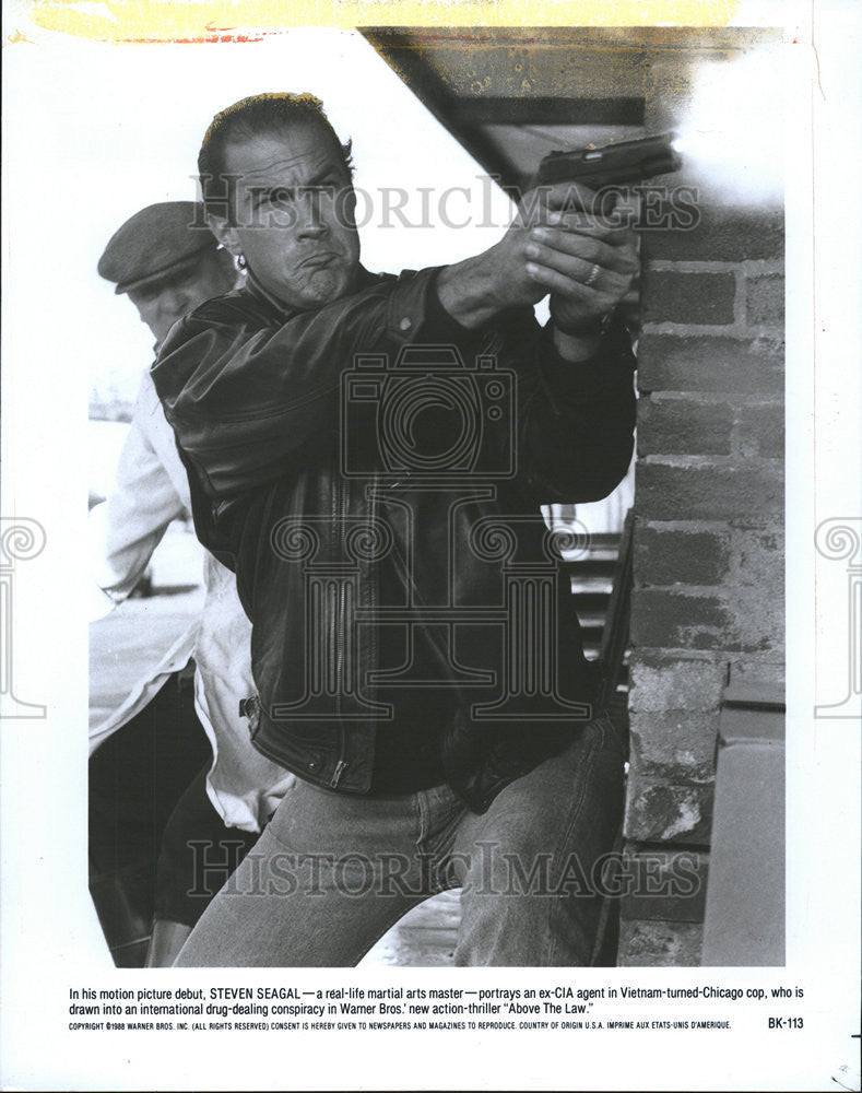 1988 Press Photo Steven Segal Stars In Above The Law - Historic Images