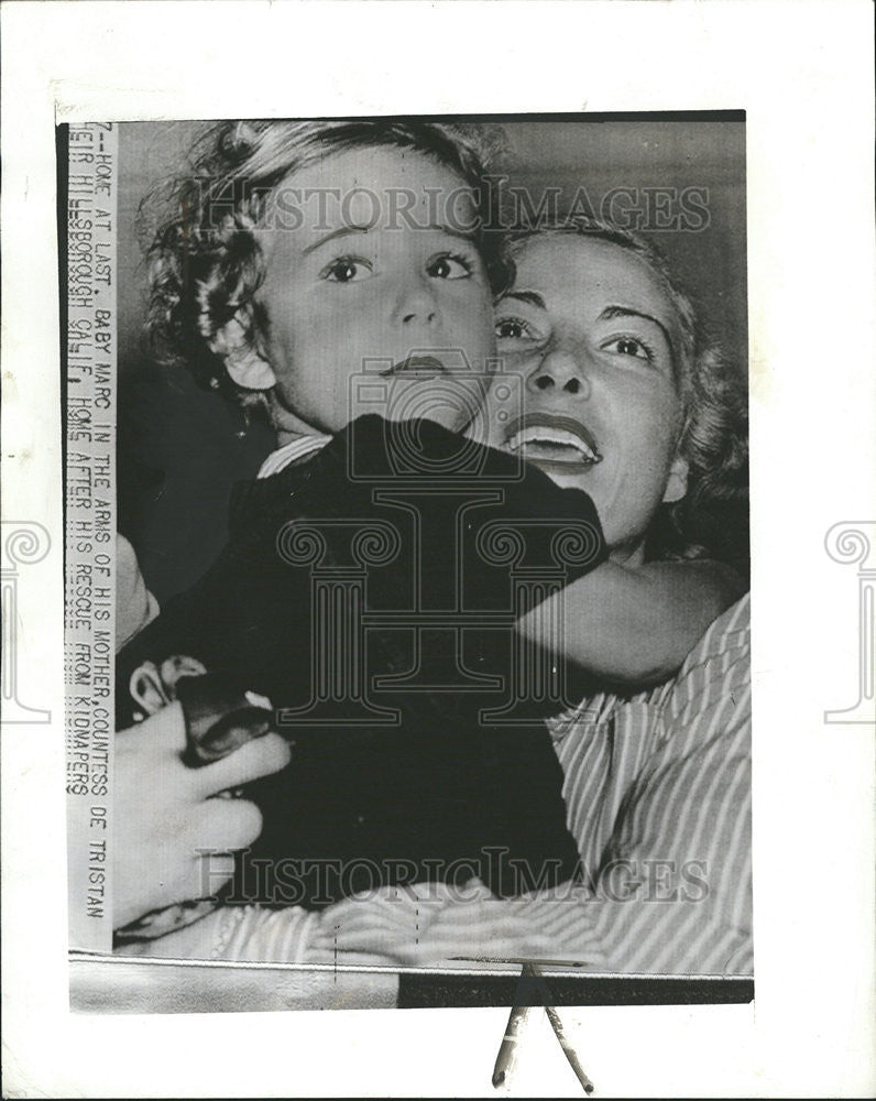 1940 Press Photo Countess De Tristen Holding Rescued Son Kidnapping - Historic Images