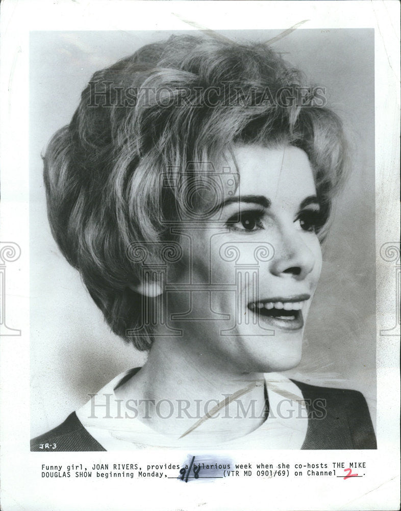 1970 Press Photo Joan Rivers The Mike Douglas Show American comedian actress - Historic Images