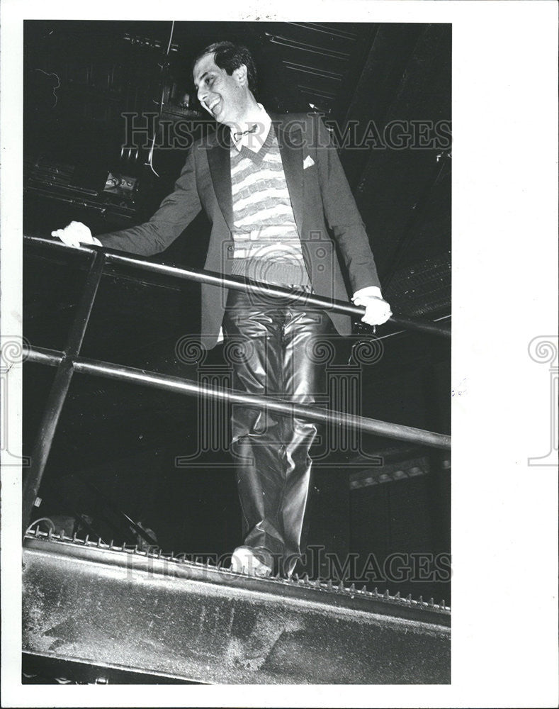 1981 Press Photo Designer Chereskin Wearing Leather Pants - Historic Images