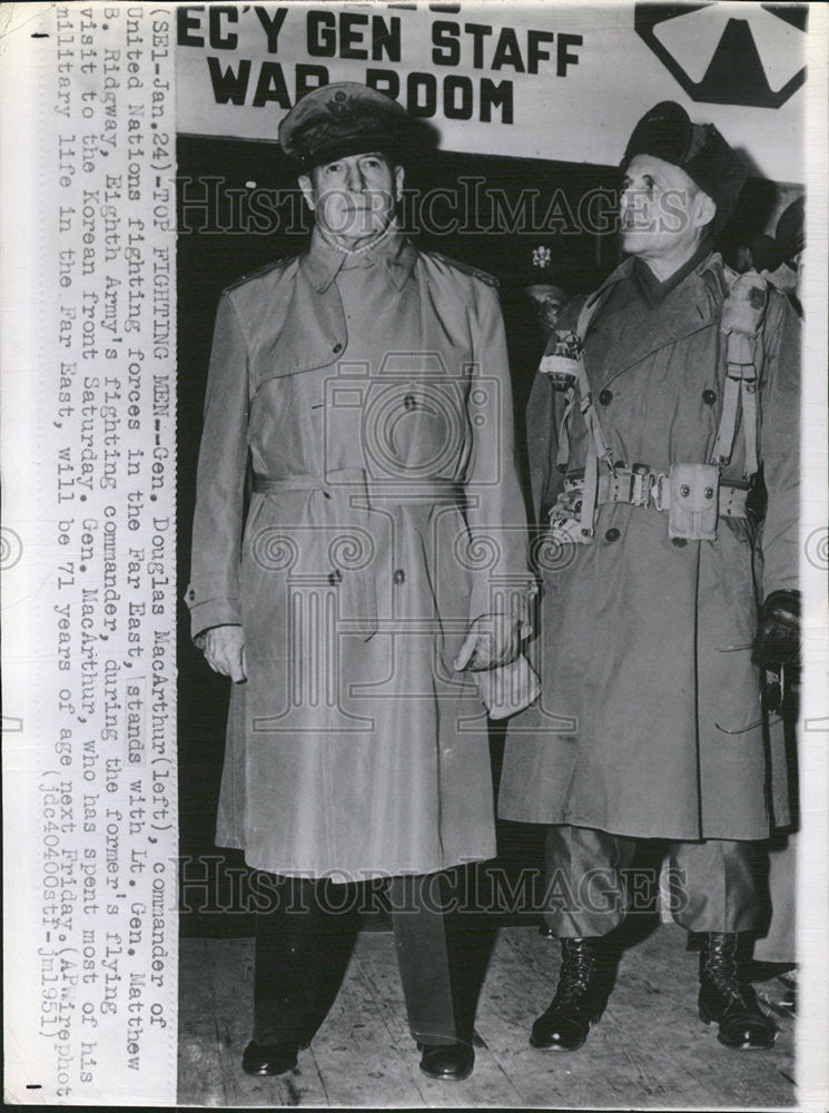 1951 Press Photo Douglas MacArthur Matthew Ridway Far East - Historic Images