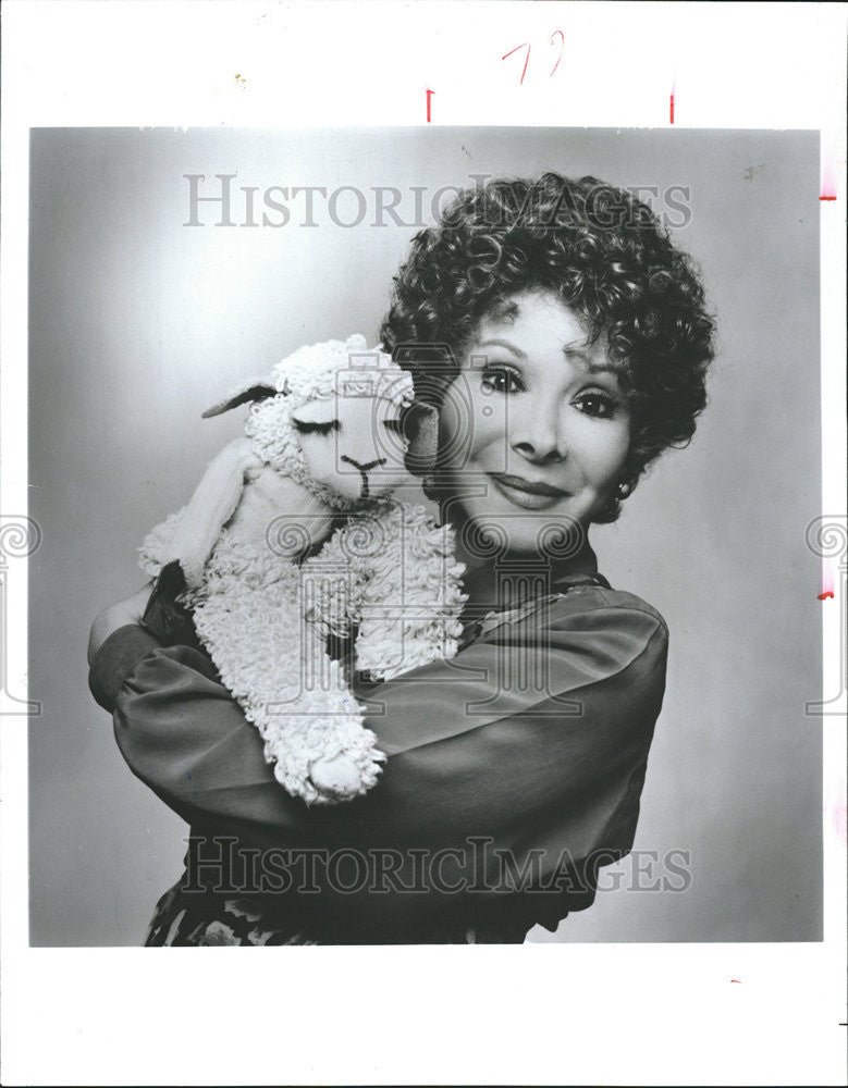 1994 Press Photo Shari Lewis Ventriloquist Puppeteer - Historic Images