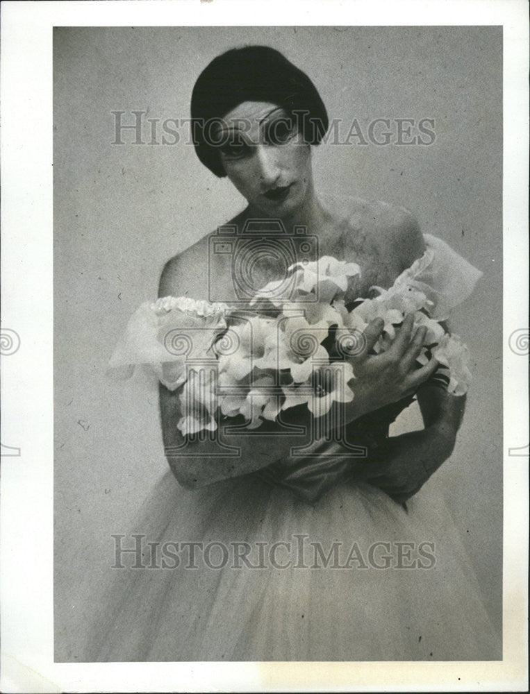 1975 Press Photo Mary Nic Shenk Florida Tampa Petersburg Bayfront Anastos - Historic Images