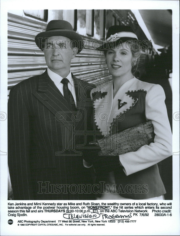 1992 Press Photo Ken Jenkins Mimi Kennedy Television Show Homefront Actors - Historic Images