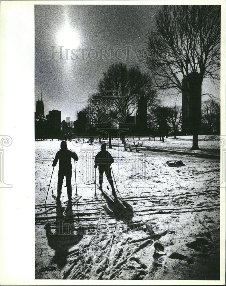 1983 Press Photo Julie Shimada Lincoln Park Skiing Annette Seaberg - Historic Images