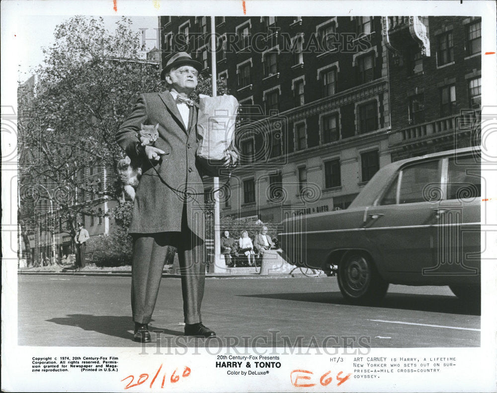 1975 Press Photo Art Carney Harry And Tonto - Historic Images