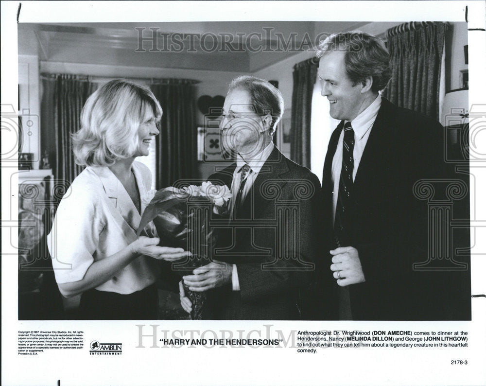 1987 Press Photo Actors Don Hemeche Melinda Dillon and John Lithgow - Historic Images