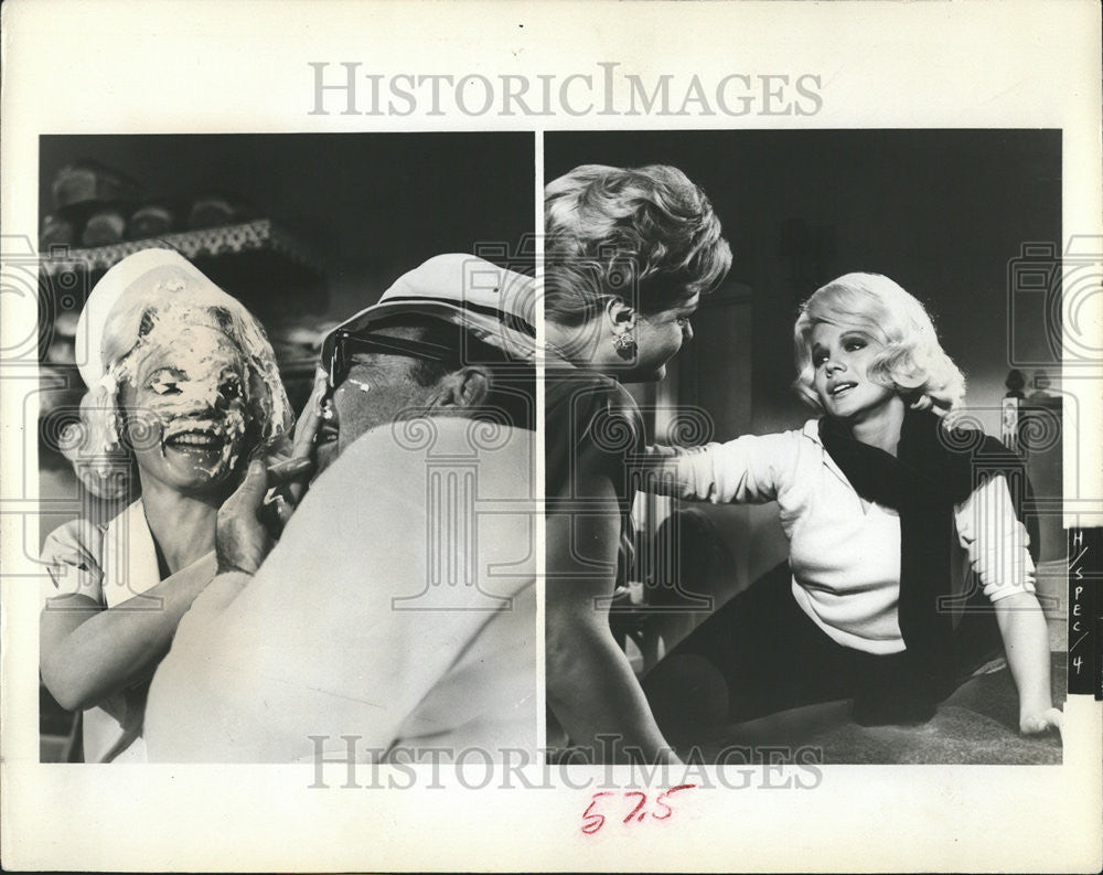 1965 Press Photo Carroll Baker Harlow - Historic Images