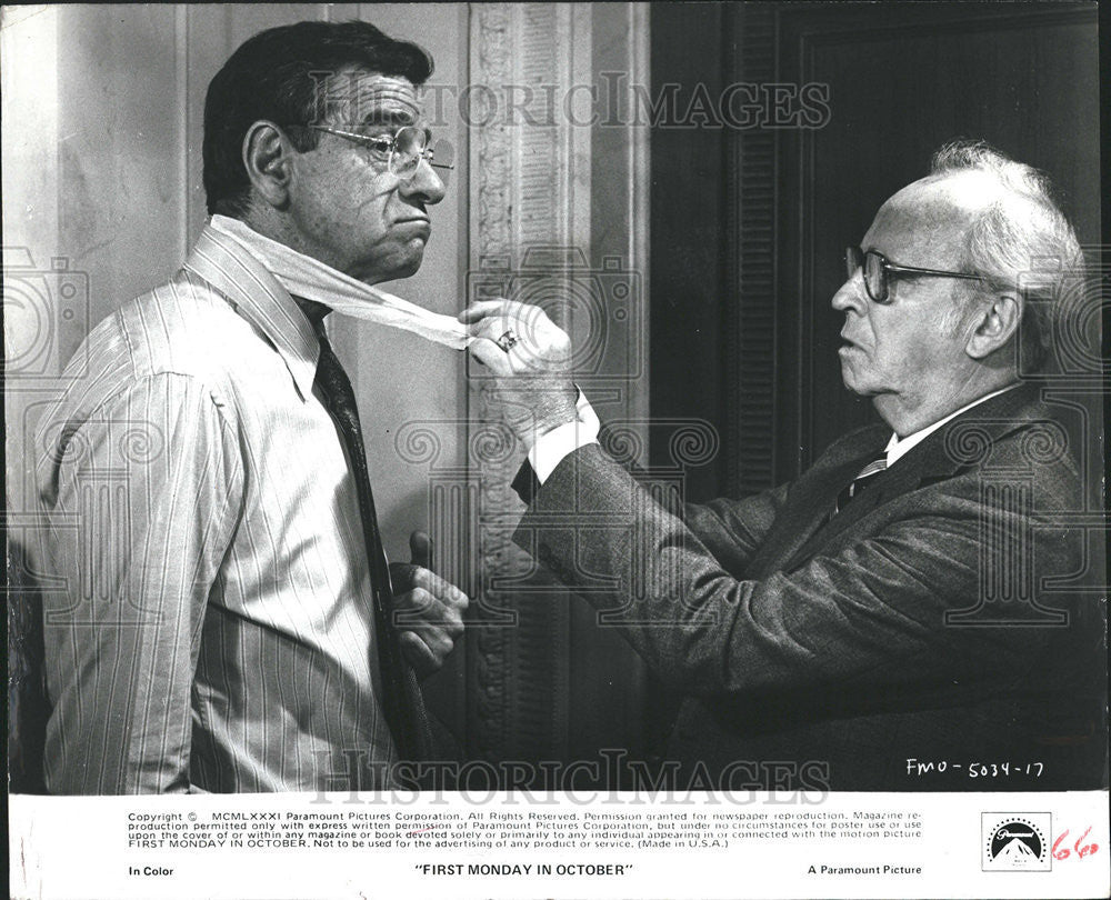 1981 Press Photo First Monday In October Film Actors Matthau Hughes - Historic Images