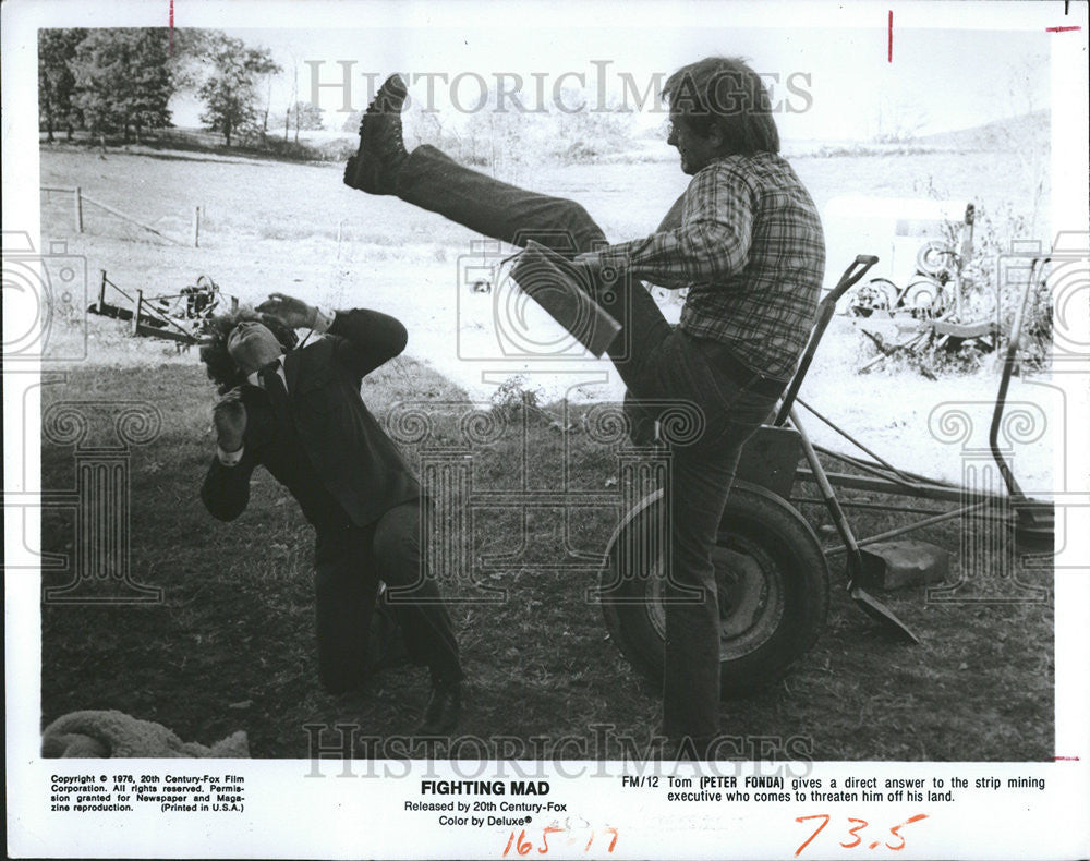 1976 Press Photo Peter Fonda/American Actor/Fighting Mad/Easy Rider - Historic Images