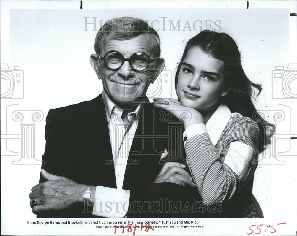 1979 Press Photo George Burns Brooks Shields Light Up New Comedy Just U Me Kid - Historic Images