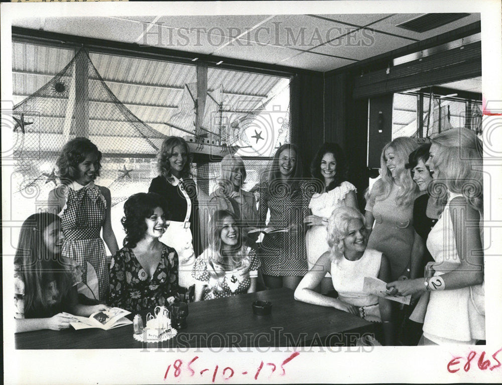 1972 Press Photo Miss Florida Dogpatch Contestants/Beauty Contest - Historic Images