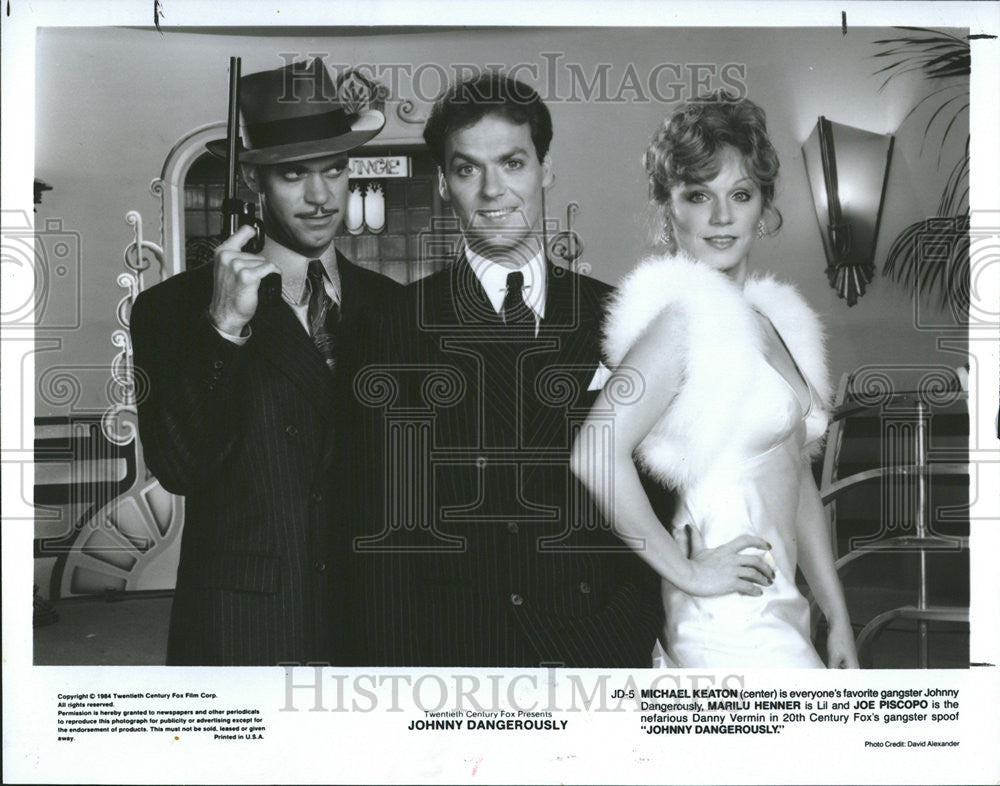 1984 Press Photo Micheal Keaton gangster Johnny Dangerously Marilu Henner Lil - Historic Images