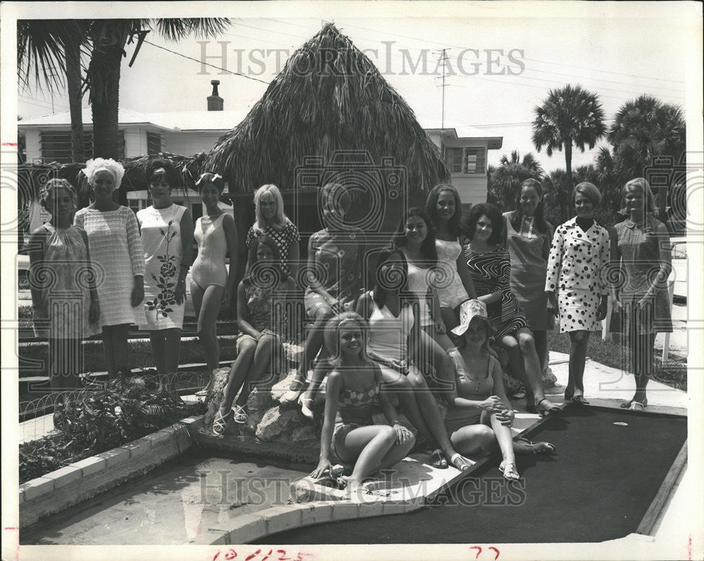 1968 Press Photo Contestants Miss St. Pete Beach - Historic Images