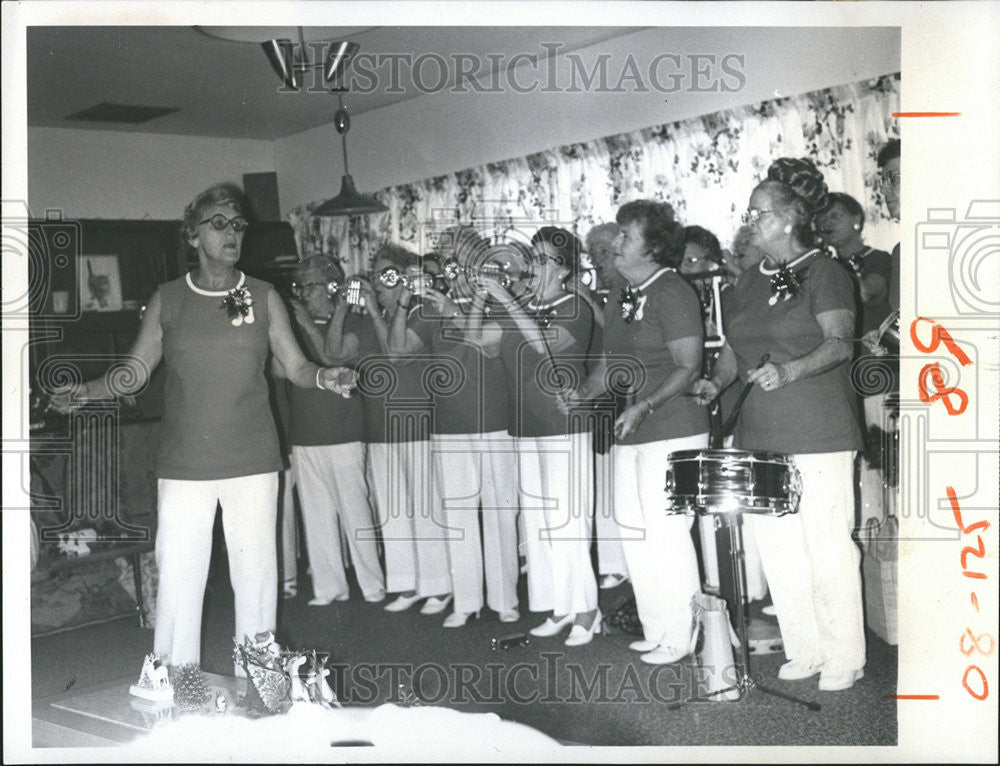 1976 Press Photo Golf Lakes Estates Tinphony Band Dorothy White - Historic Images