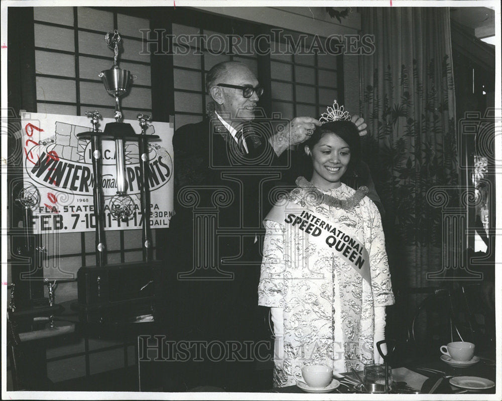 1968 Press Photo Twedell Florida Fair Bernadette Juanich Internation Speed Queen - Historic Images