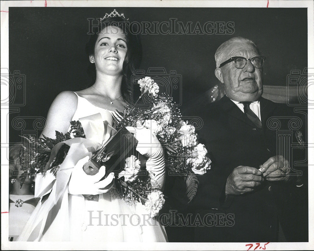 1966 Press Photo Barbara Ellen Ely Parade Holmes Queen Clearwater high school - Historic Images