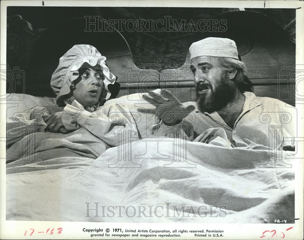 1972 Press Photo Scene from Fiddler on the Roof. - Historic Images