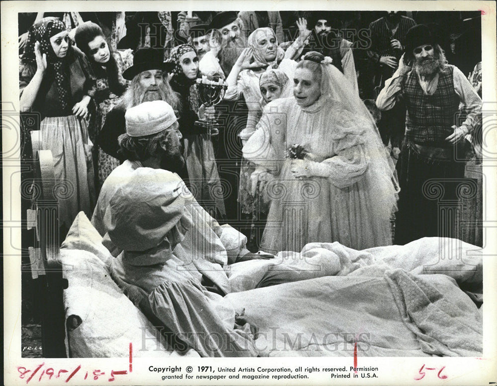 1972 Press Photo Tevye Dream Scene Musical Fiddler Mall Theater Roof - Historic Images