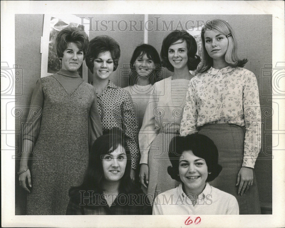 1965 Press Photo Anna Fair Lynda Keever Mary Jane Thomas Mariae McCallister - Historic Images