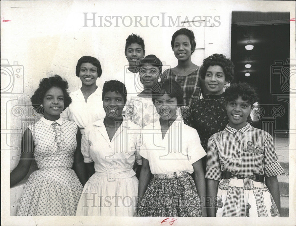 1960 Press Photo Miss Gibbs High Aspirants - Historic Images