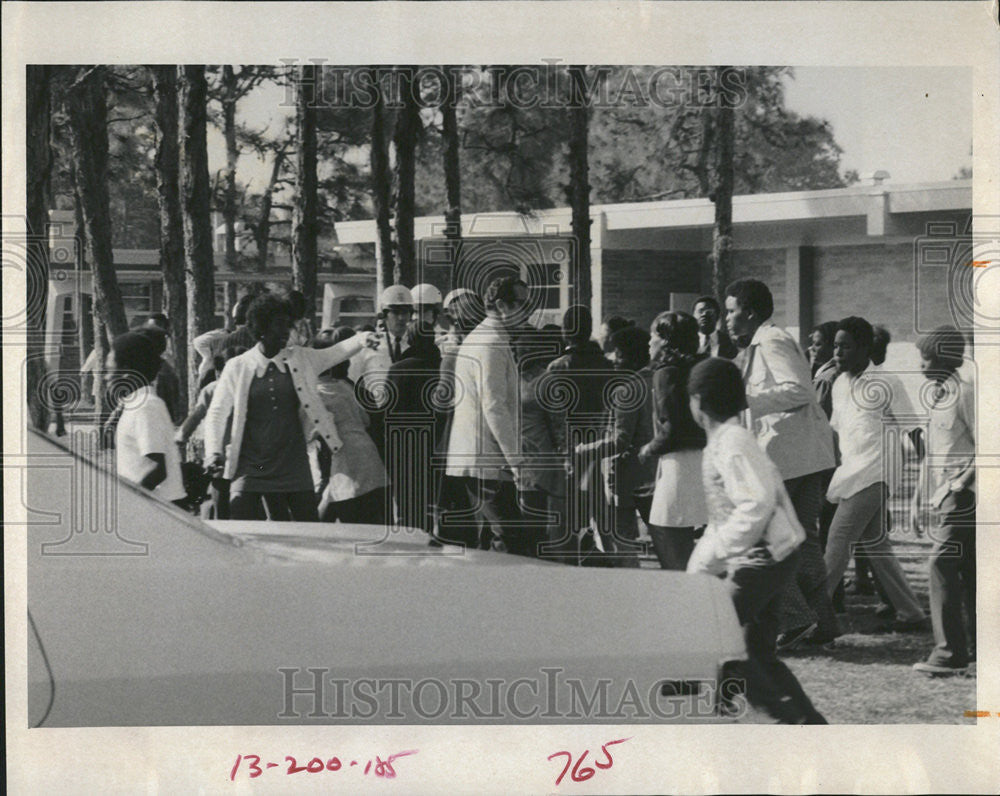 1973 Press Photo School Security Chief Matt Stewart Urges Campus Pinellas Park - Historic Images