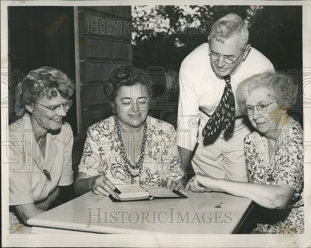 1948 Press Photo  Petersburg Pioneers Frances Tippetts Johnson Glens Falls - Historic Images