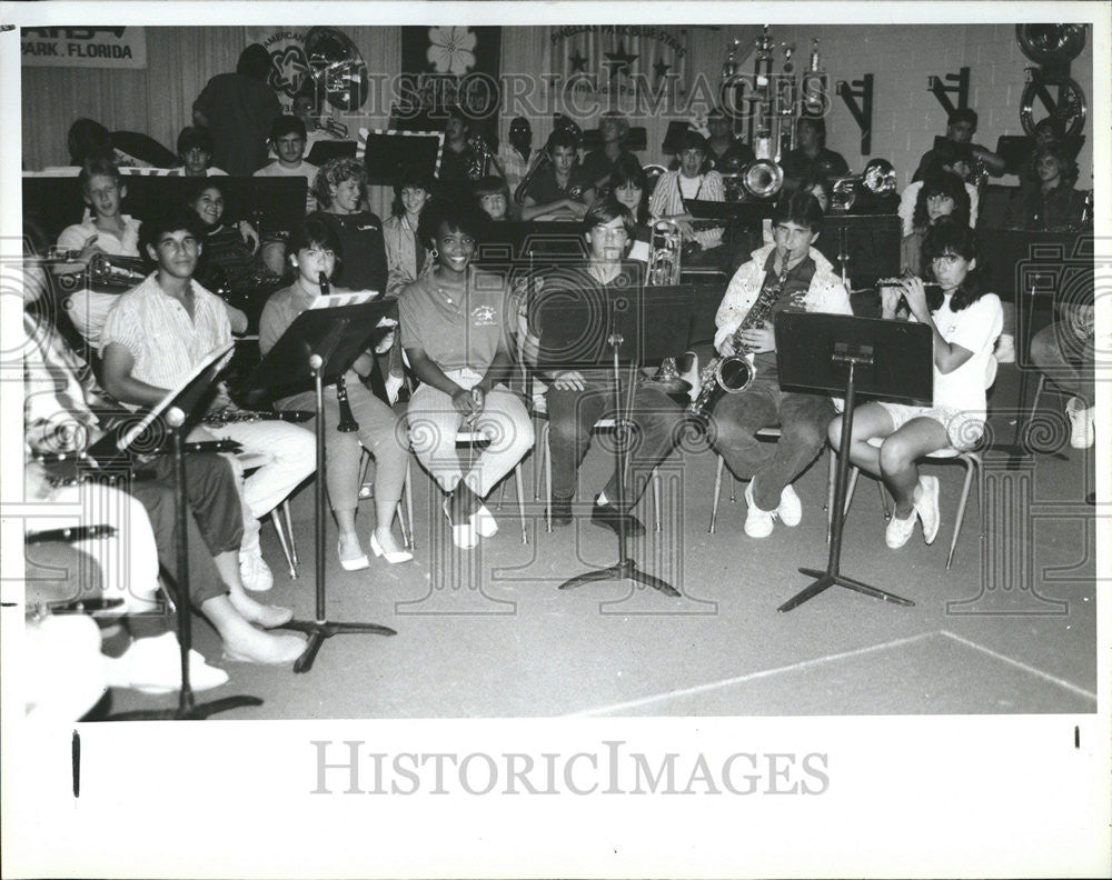 1986 Press Photo Pinellas Park Blue Star band President Reagan Tampa Sun Dome - Historic Images