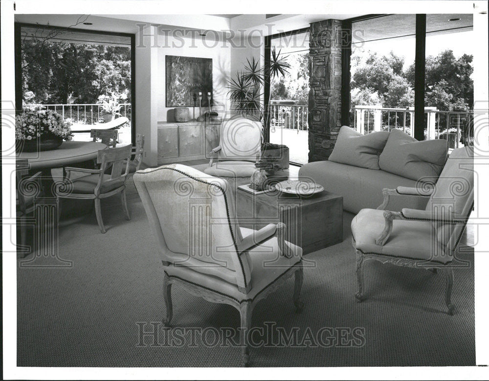 1992 Press Photo Classic Furniture Lines Give A Sense Of Stability To Florida De - Historic Images