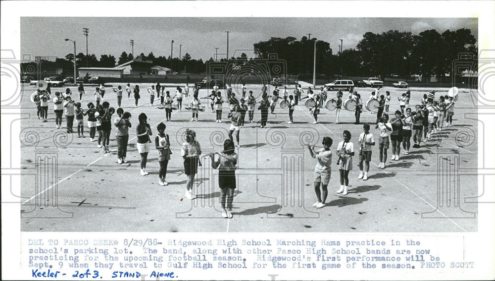 1988 Press Photo Ridge wood high school marching Rams Parking Lot Band Football - Historic Images