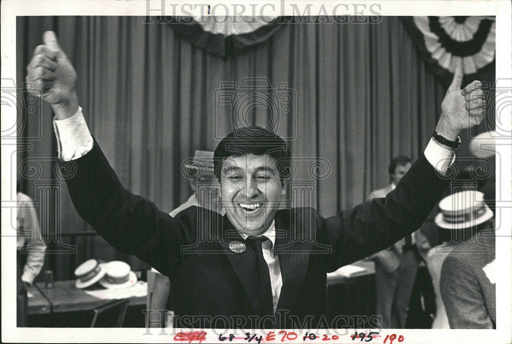 1984 Press Photo Carlos Lucero Democratic Convention - Historic Images