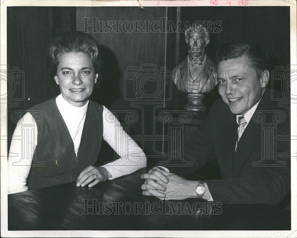 1974 Press Photo Benjamin Loye Jeffco Attorney Betty Lewis - Historic Images