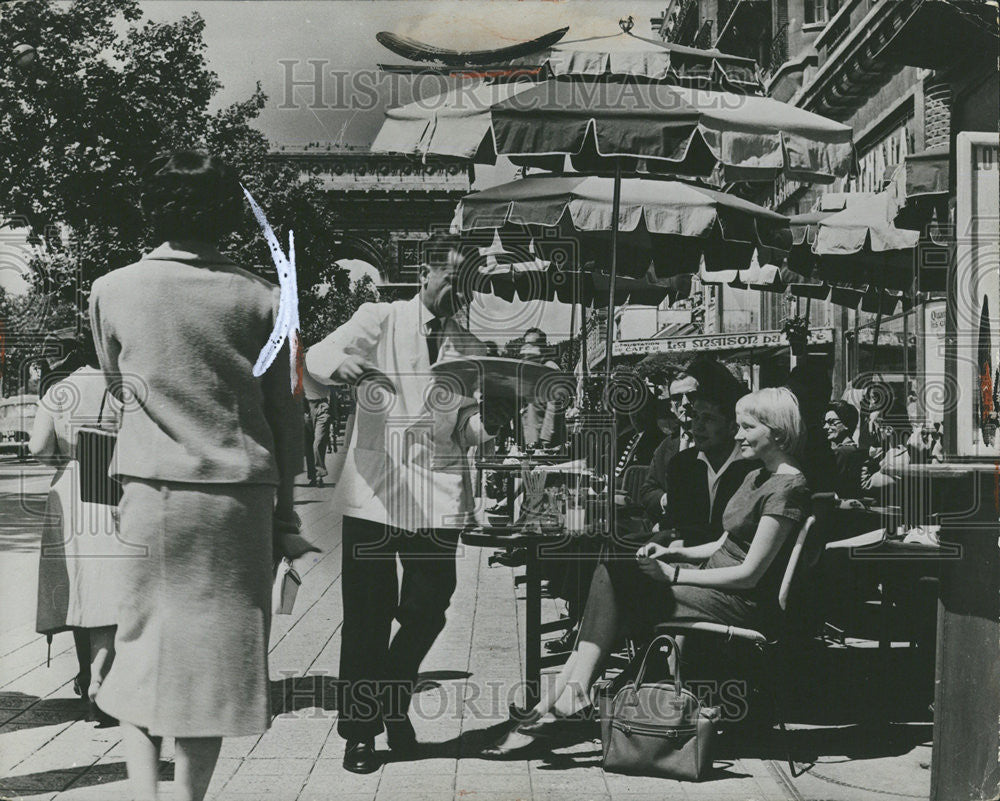 1963 Press Photo typical Parisian sidewalk Cafe Paris Restaurants - Historic Images