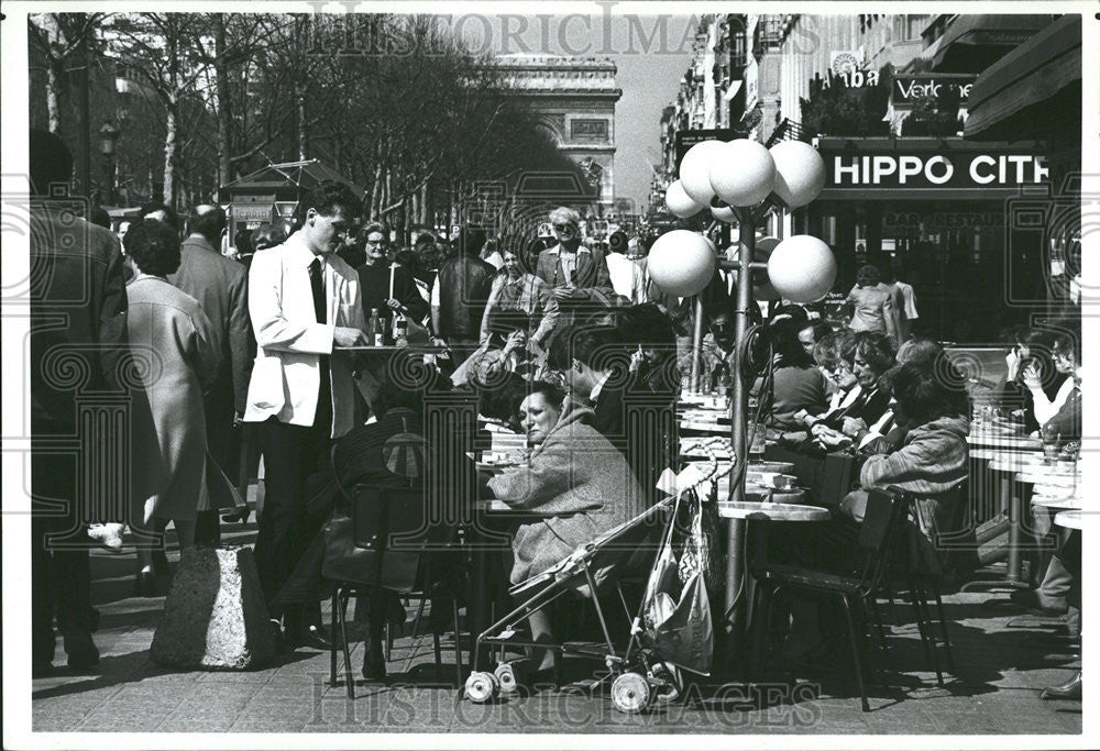 1990 Press Photo Paris Street Restaurants - Historic Images