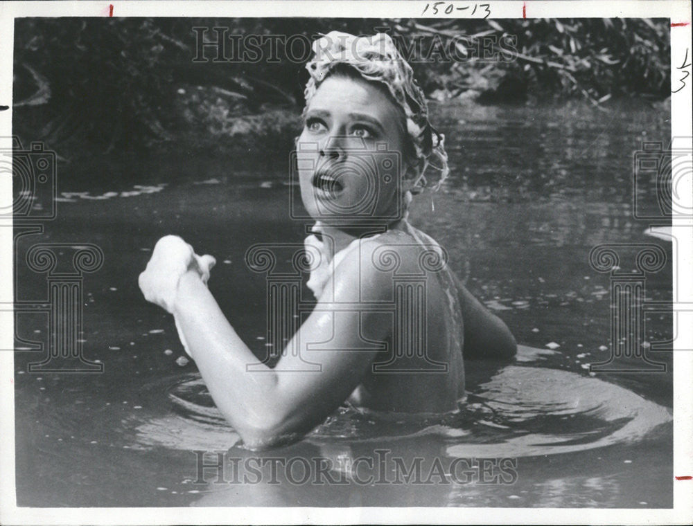 1970 Press Photo Actress Rosemary Forsyth In Texaas Across The River - Historic Images