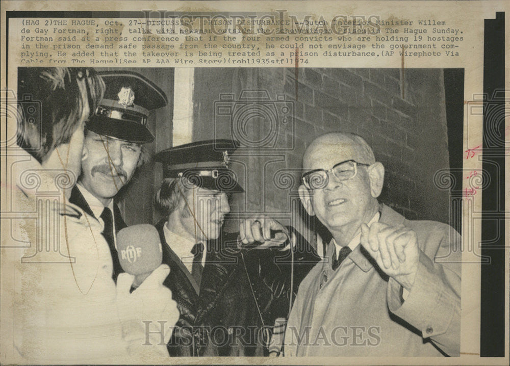 1974 Press Photo Dutch Interior Minister Willem de Gay Fortman - Historic Images